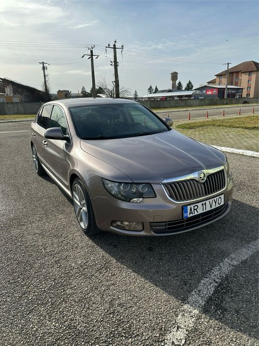 Vand Skoda Superb 2 an 2011 motor 1.6 tdi 136 cai 267000km reali