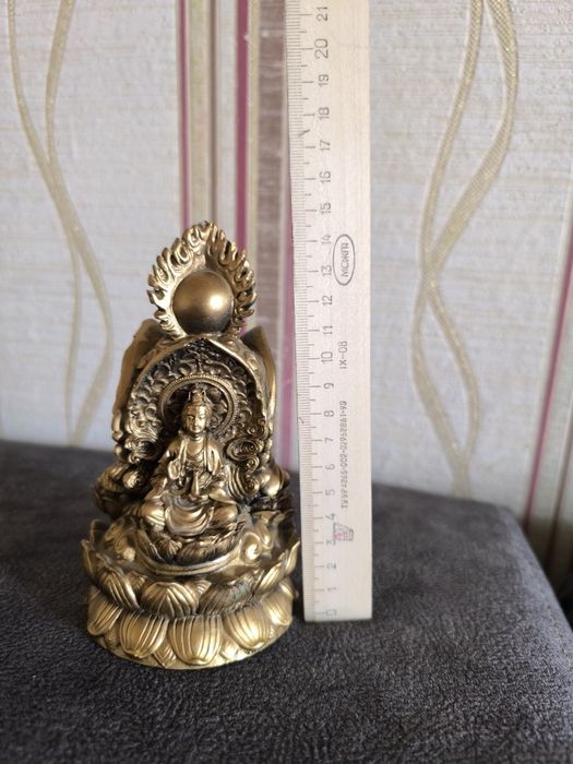 Продам статуэтки