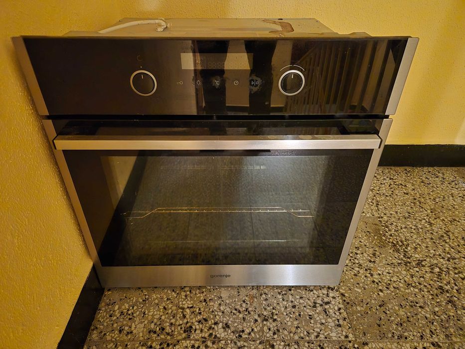 Продавам готварска фурна Горение