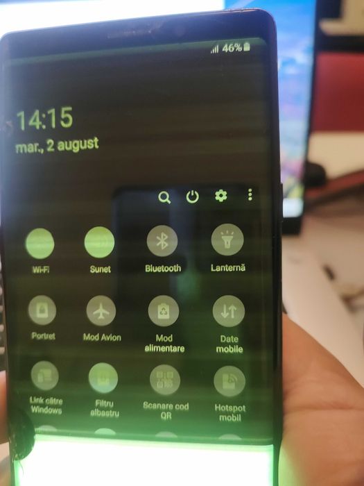 Samsung galaxy note9 cu displayul spart necesita inlocuire