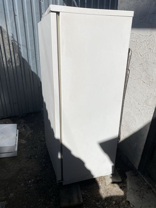 Продам холодильник в рабочем состояний , самовывоз