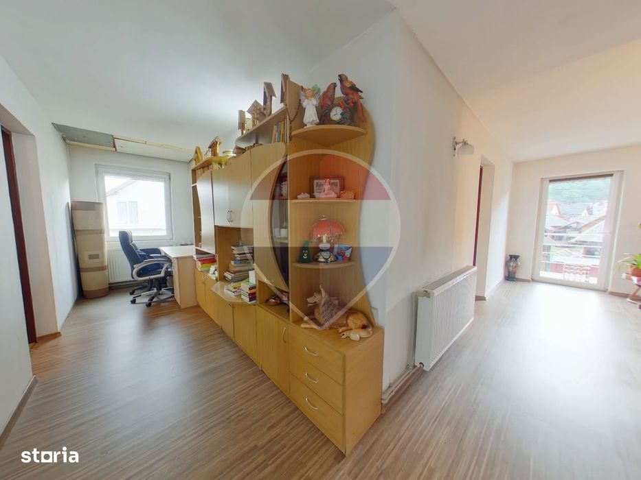 Casă / Vilă cu 4 camere de vânzare