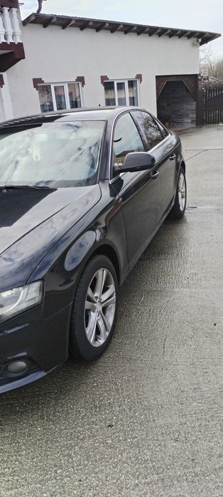 Vând Audi A4 B8 preț negociabil