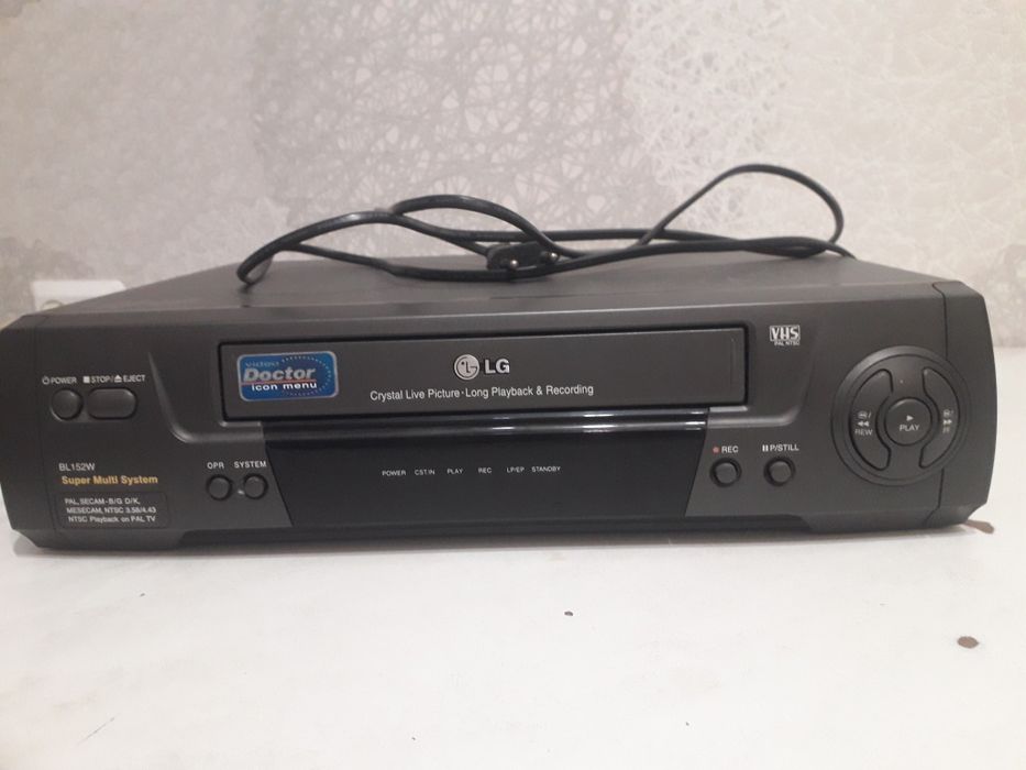 Видеомагнитофон LG