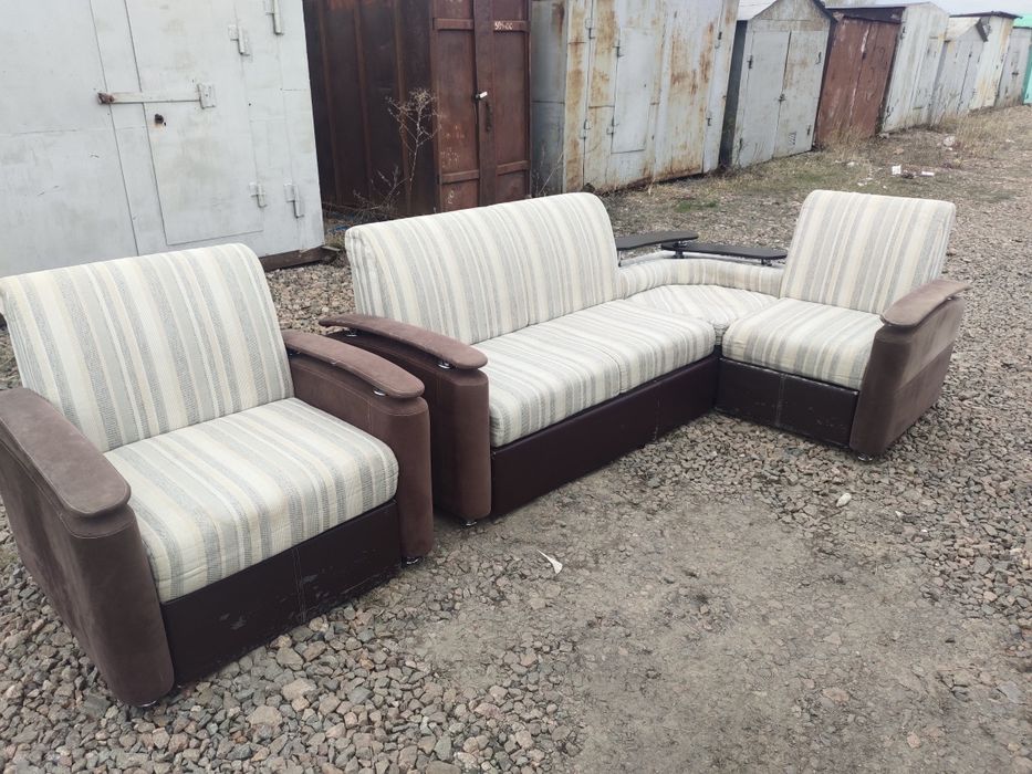 Продается диван.