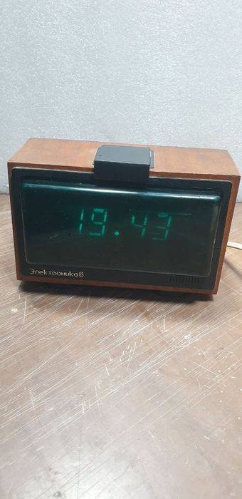 электромиксер и электронный часы