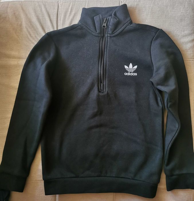 Продавам детско горнище