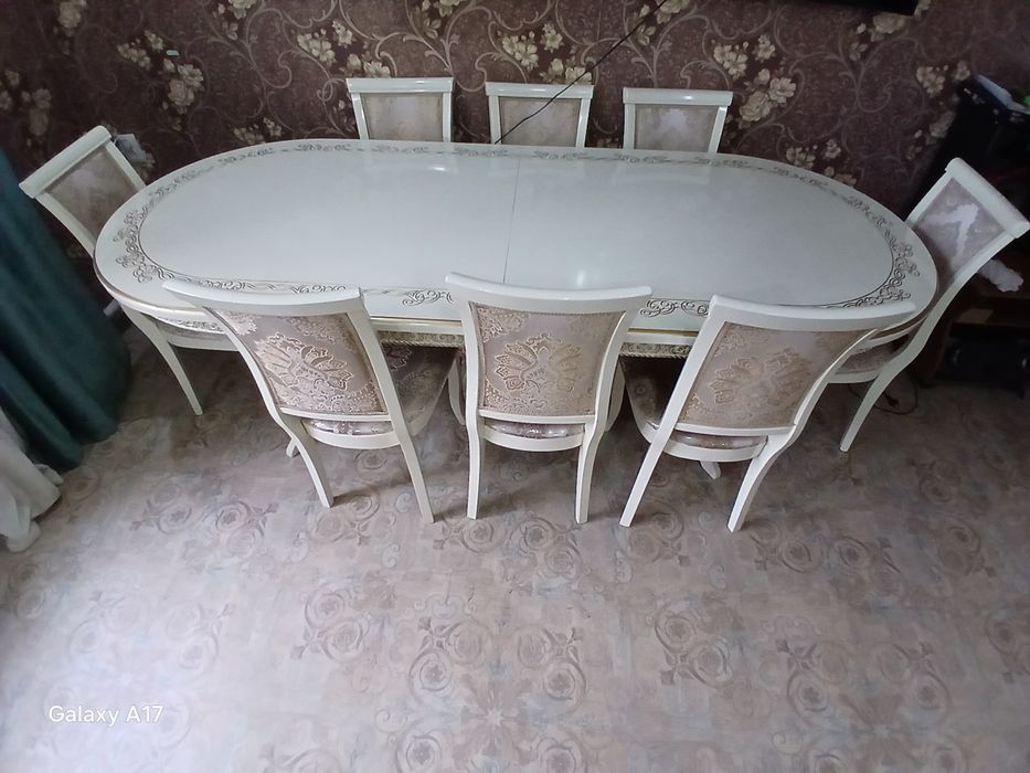 Продам стол со стульями