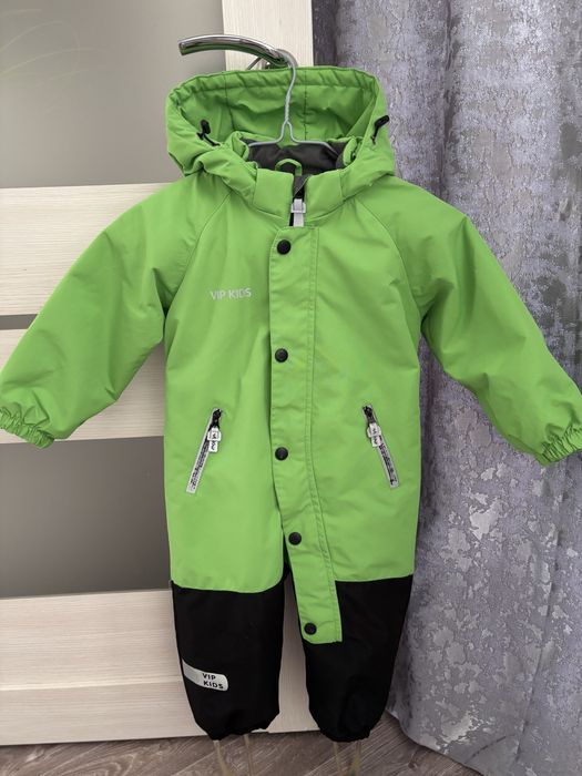 Продам демисезоный комбез .