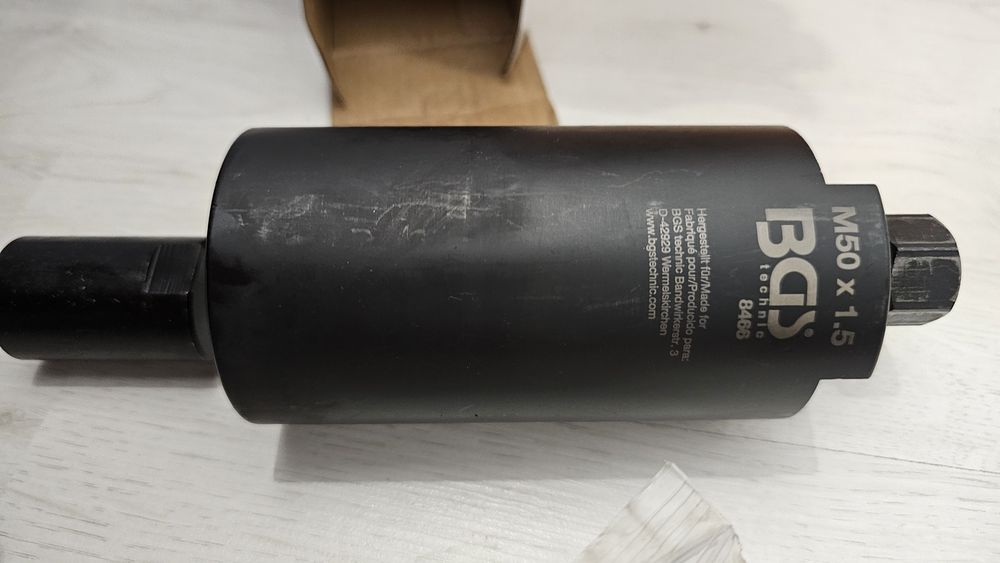 Extractor volante  M50x1,5 BGS, BMW Suzuki ca nou, folosit o singură d