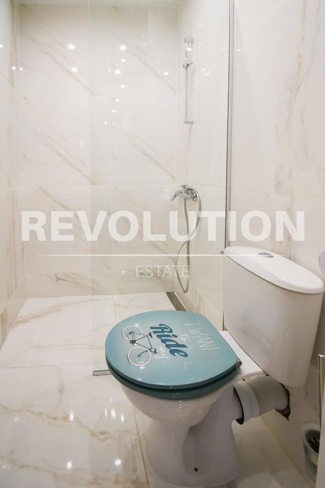 Дава се под наем Тристаен апартамент в София, Оборище - 115 кв.м за 800 € - Снимка #9