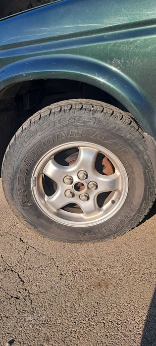 Гуми с джанти 235/70 R 16