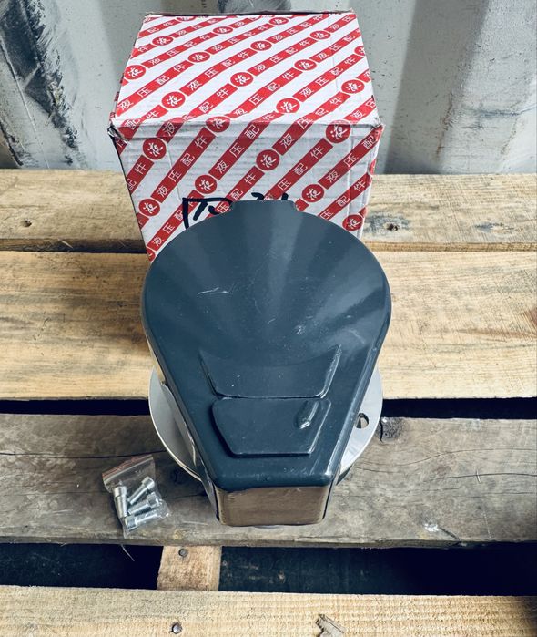 Крышка бак для погрузчик самосвал