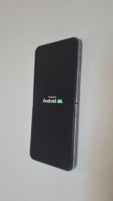 Samsung Galaxy Z Flip 6