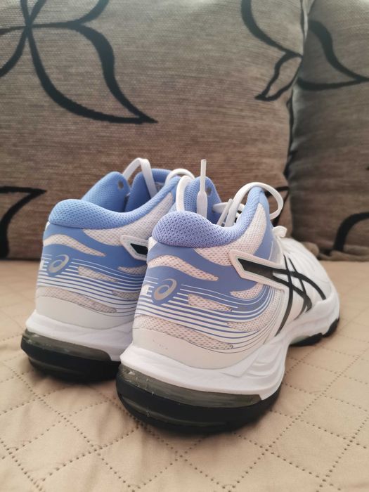 Продавам Asics Gel-beyond MT 6