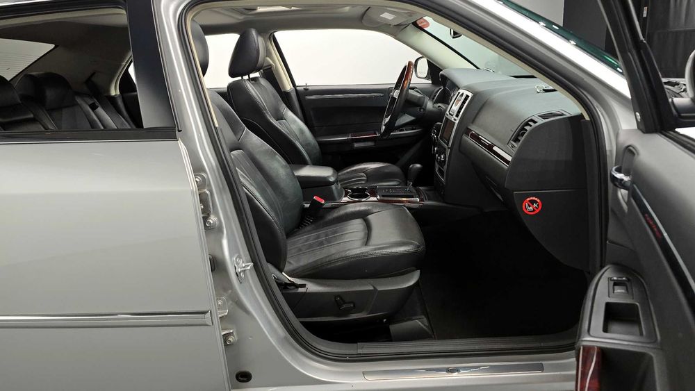 Chrysler 300c 2.7 autogeorge.com