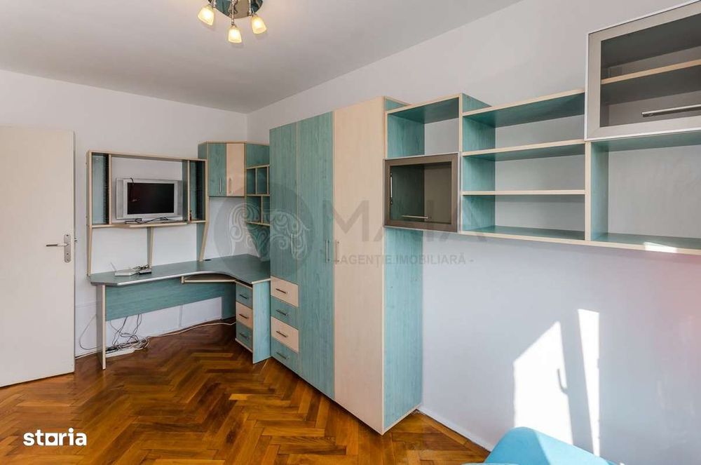 Apartament 3 camere, et 4, zona Centru-Politie