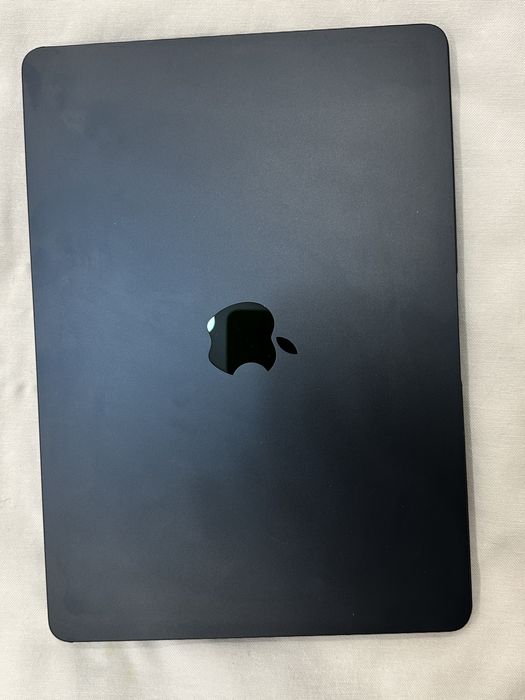 MacBook Air M2 (2022)