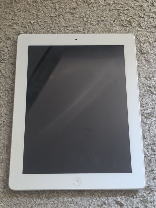iPad gen 3  32 gb cu jocuri