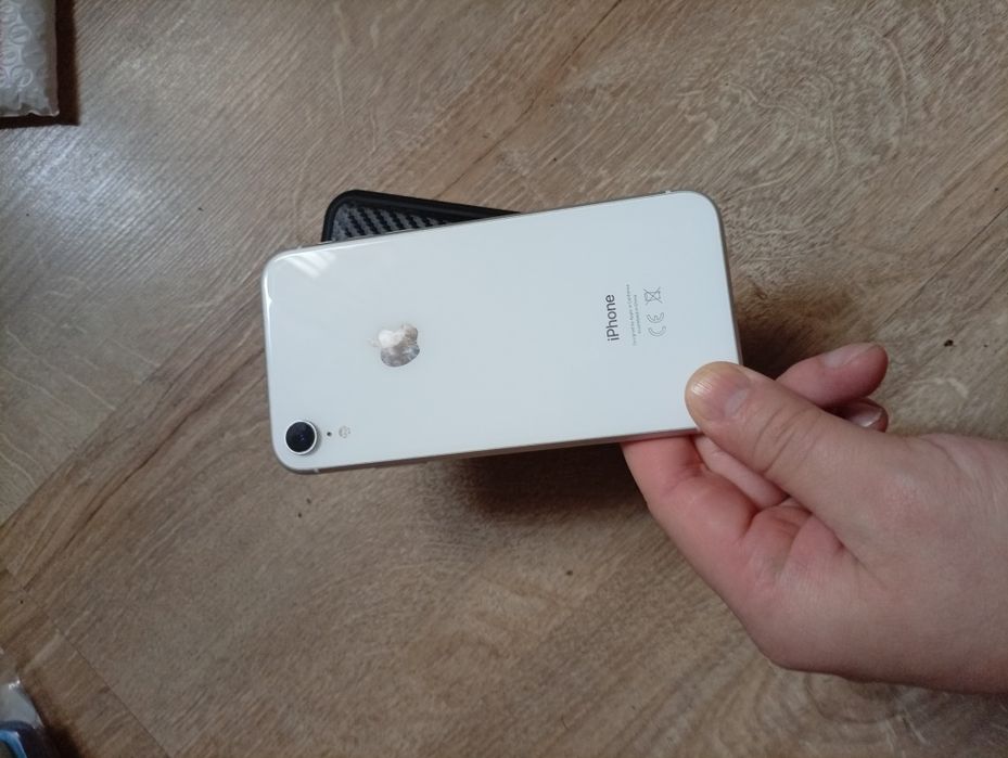 Vând iPhone XR. , utilizat