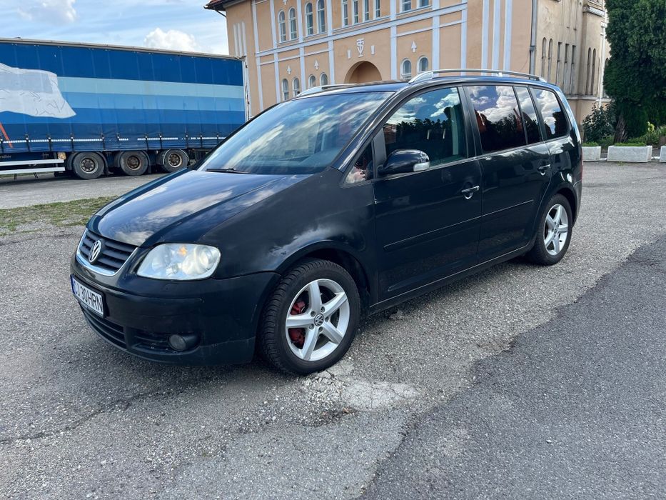 VOLKSWAGEN Touran 0 — imagine 3