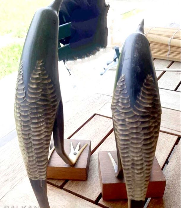 Скулптури от естествен рог