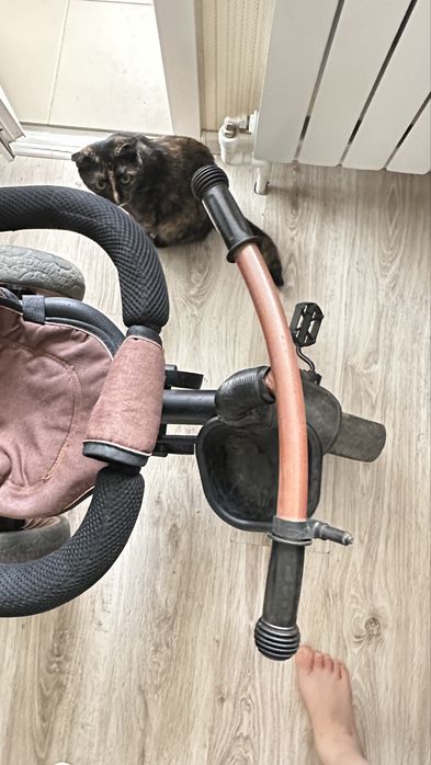 Продам Трехколесный Велосипед С Ручкой