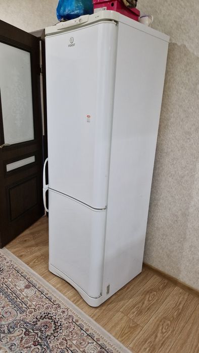 Продам холодильник б/у: 40 000 тг. - Холодильники Актобе на Olx
