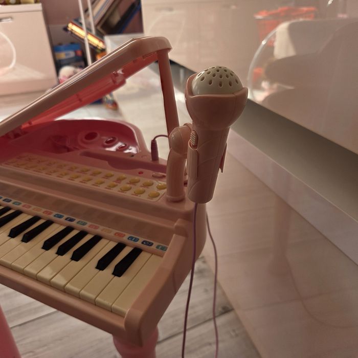 Детско пиано със столче Little Musician