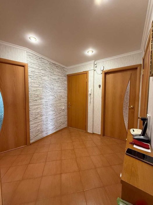 Продам 4 комн квартиру