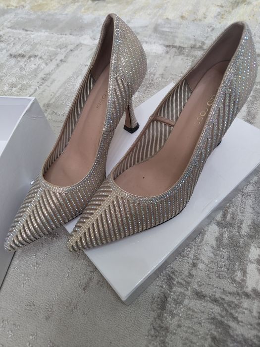 Вечерние туфли сатылады