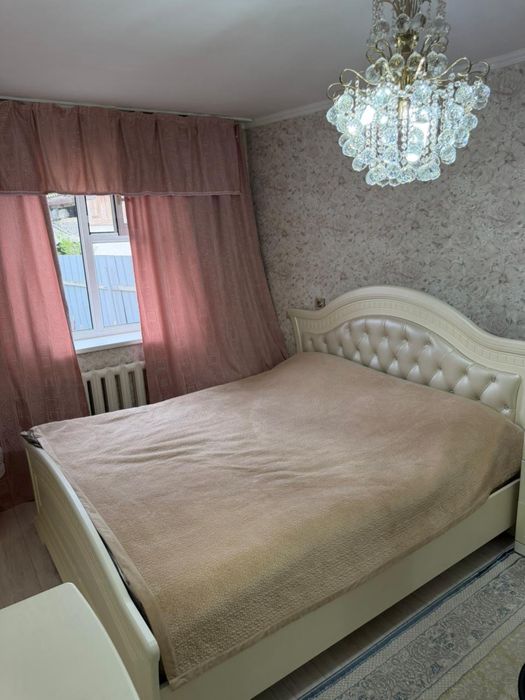 Продам спальни гарнитур с сундуками