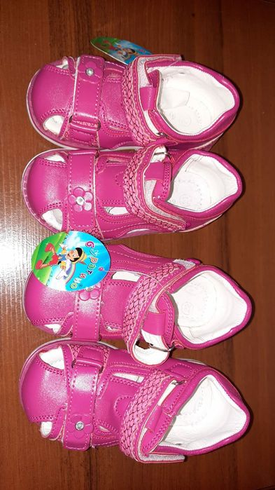 Сандали на девочку новые