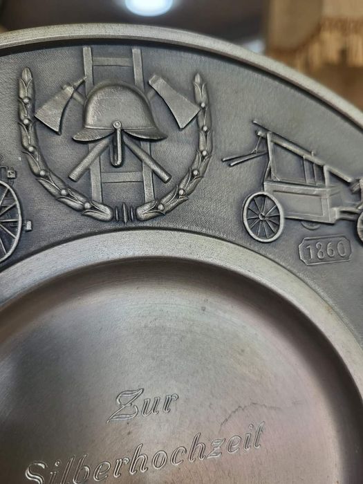 Рядка колекционерска немска чиния пожарникар колекционерска антика