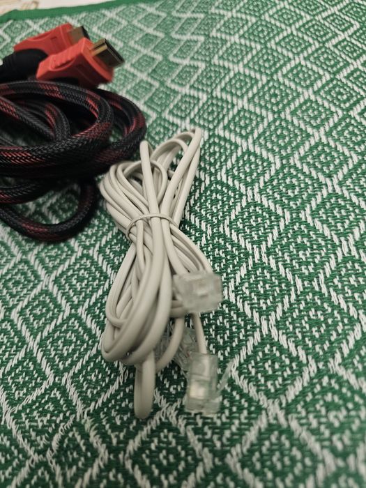 HDMI кабель и кабель питания