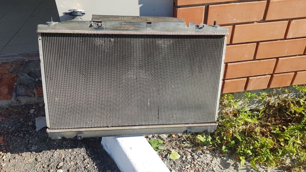 Радиатор от Тойота камри 40