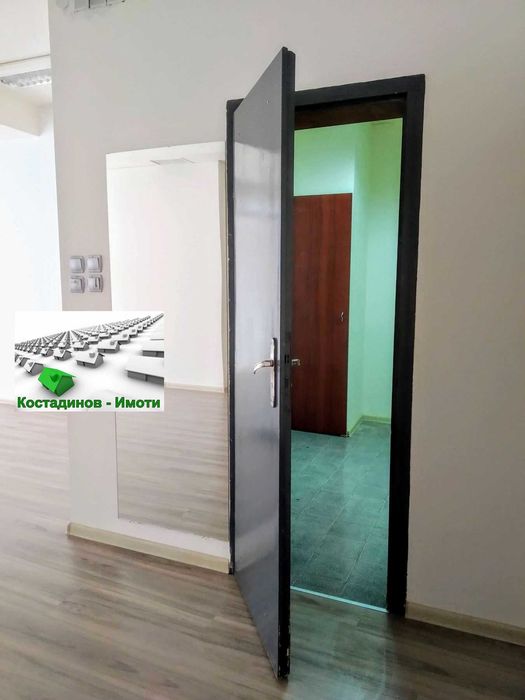 Дава се под наем Магазин в Пловдив, Център - 60 кв.м за 663 € - Снимка #4