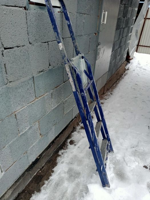 Стремянка стальная