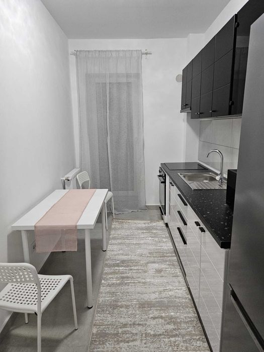 Inchiriere apartament 2 camere  -Complex Maniu 141+ loc parcare