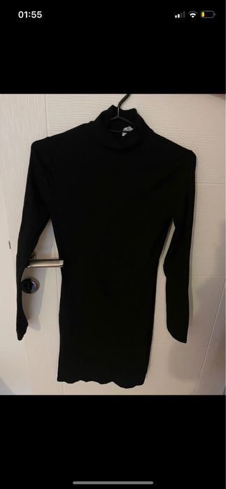 Rochie reiata mulata cu guler halter