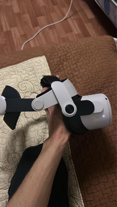 продам VR meta quest 2
