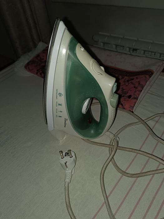 Утюг Binatone утюг