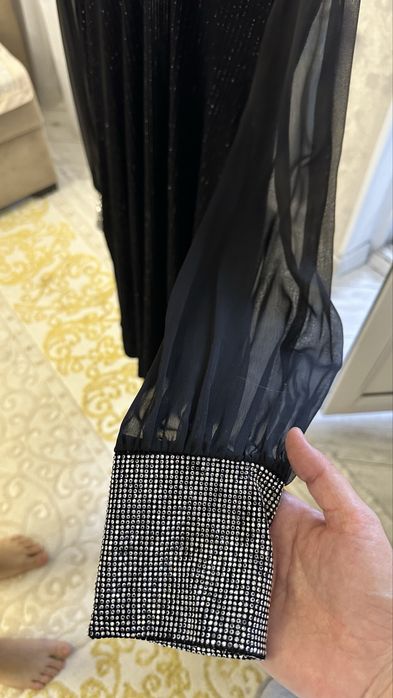 Продам платье до колена