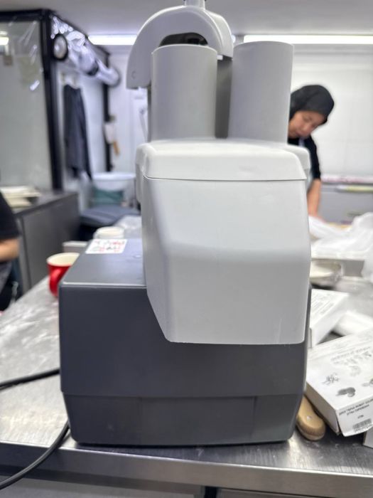 Овощерезка Robot Coupe CL30 Bistro почти новый