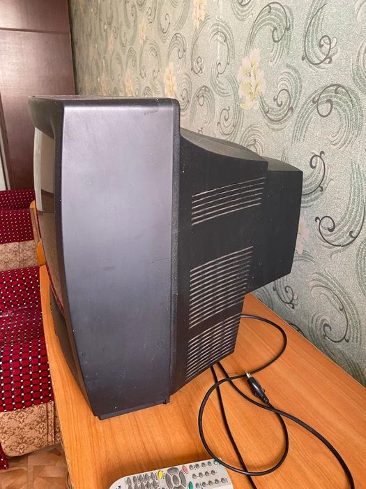 Продам телевизор