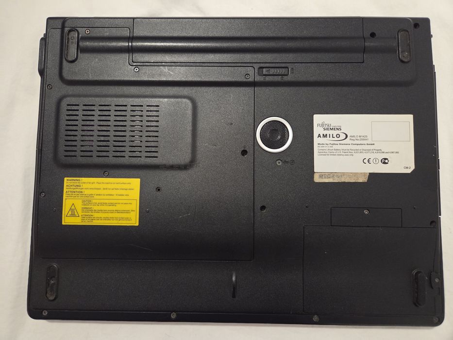 Laptop Fujitsu Siemens Amilo M1425 - netestat, fără încărcător (piese/reparat)