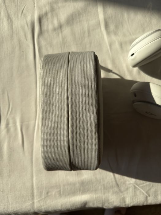 Apple Headphones Beats Studio Pro