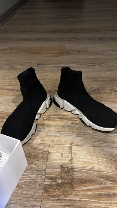 Лоро баленсиага кроссовки