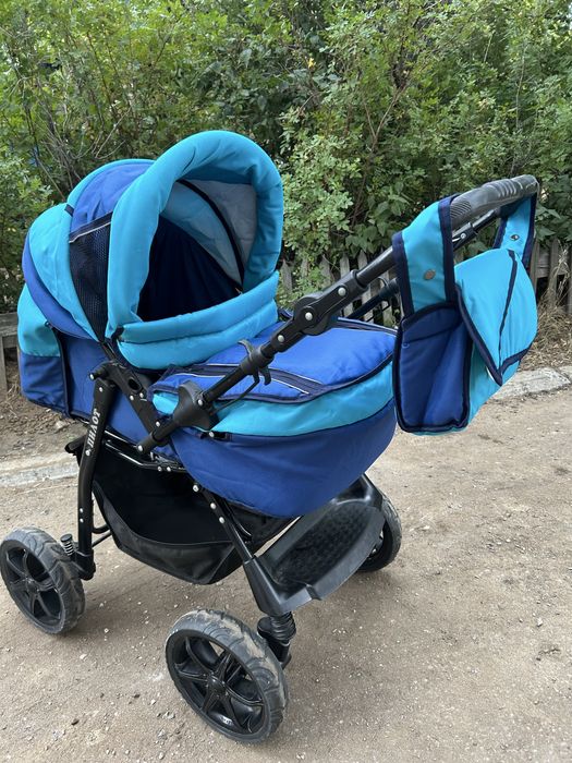 Продам коляску в хорошом состояние