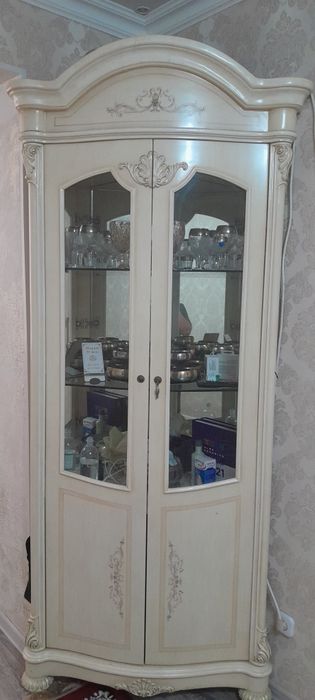 угловой шкаф для зала